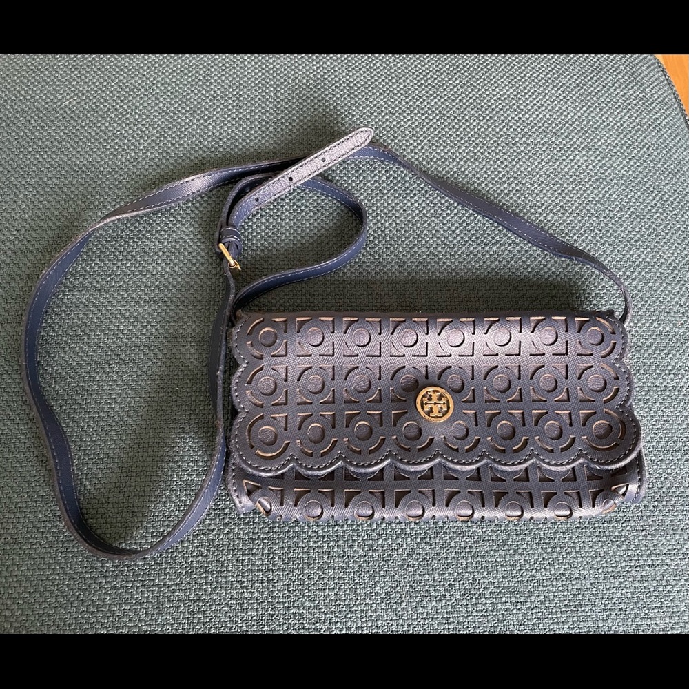 Tory Burch Kelsey Clutch (with strap)